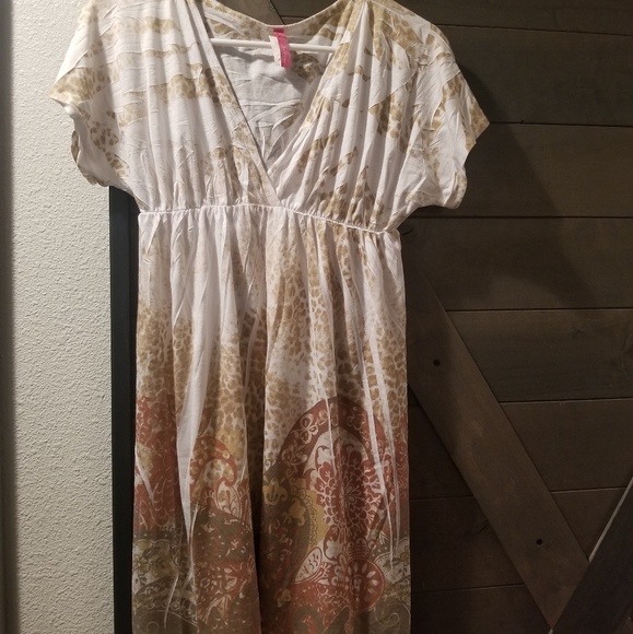 LIKE NEW Carefree Summer Dress - Picture 2 of 4